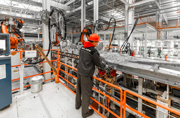 Maquinário Industrial: O que Você Precisa Saber